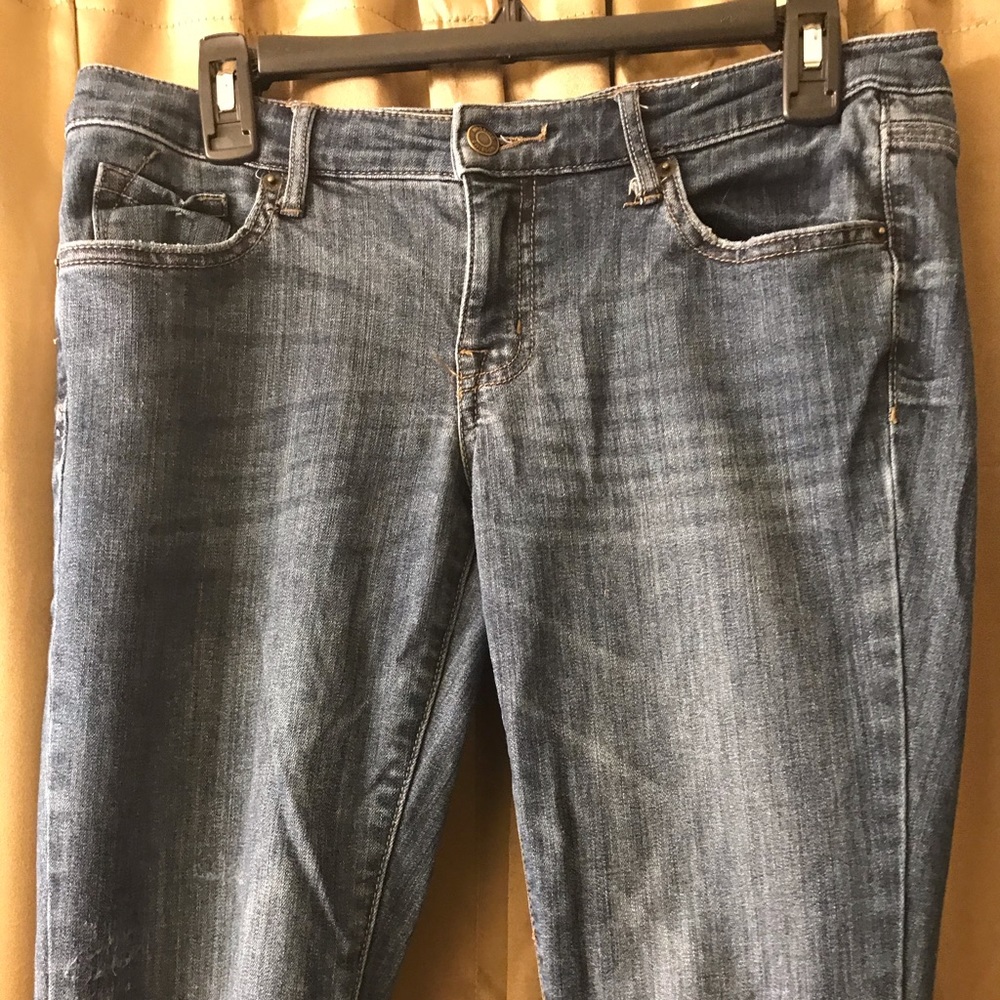 Jeans Women’s worn out look